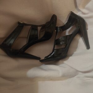 Michael kors vintage heels. 7 1/2