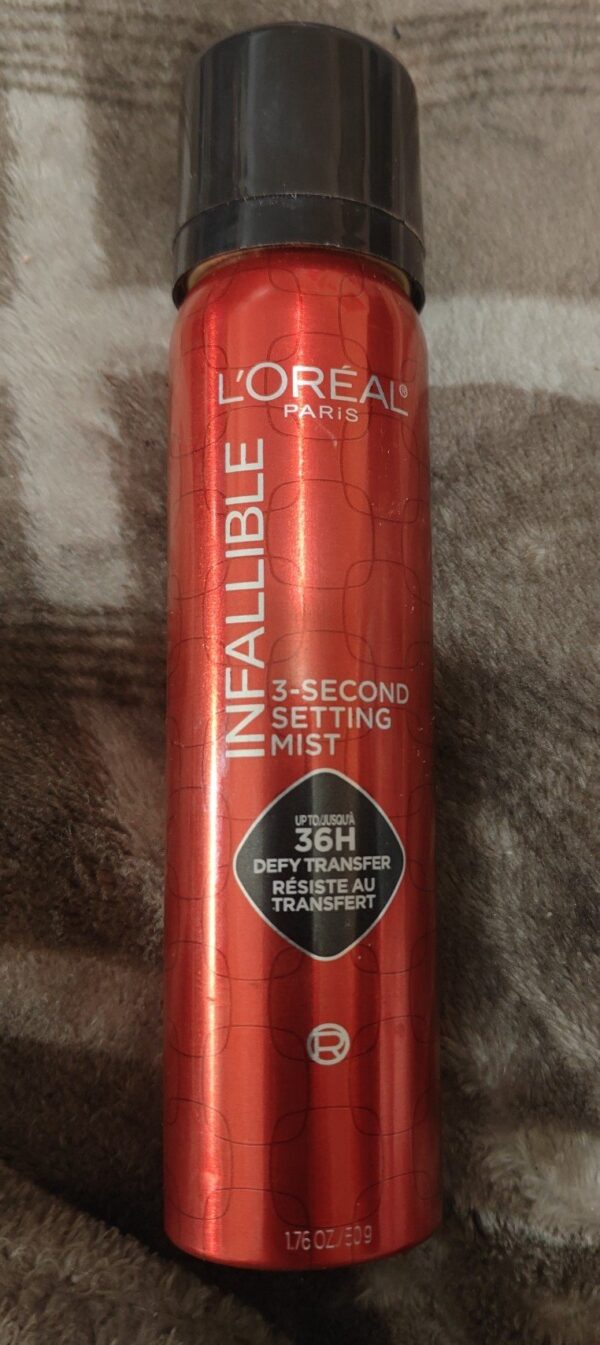 L'Oreal Infallible setting spray