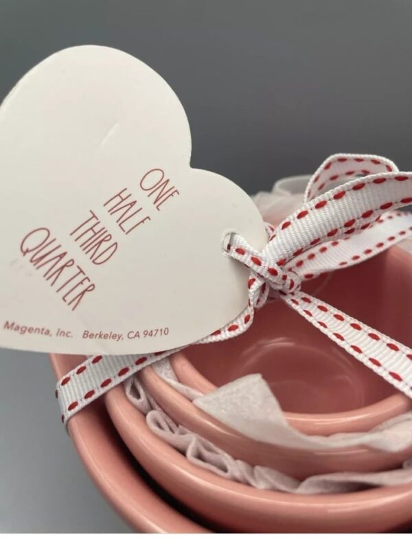 Rae Dunn Measuring cups pink - Image 3