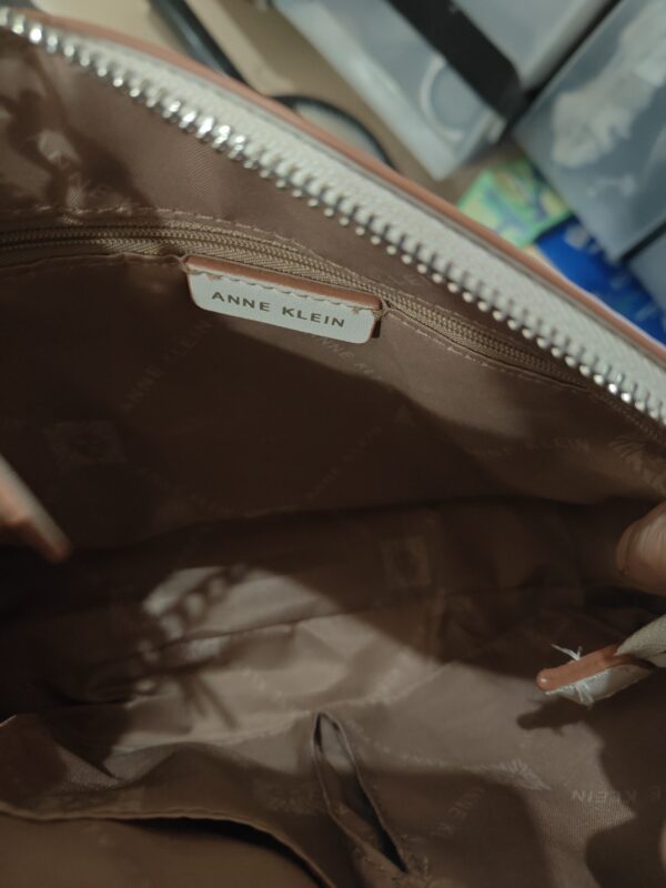 Ann Klein crossbody purse - Image 4