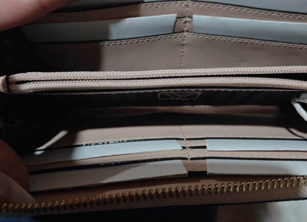Victoria's secret wallet - Image 3