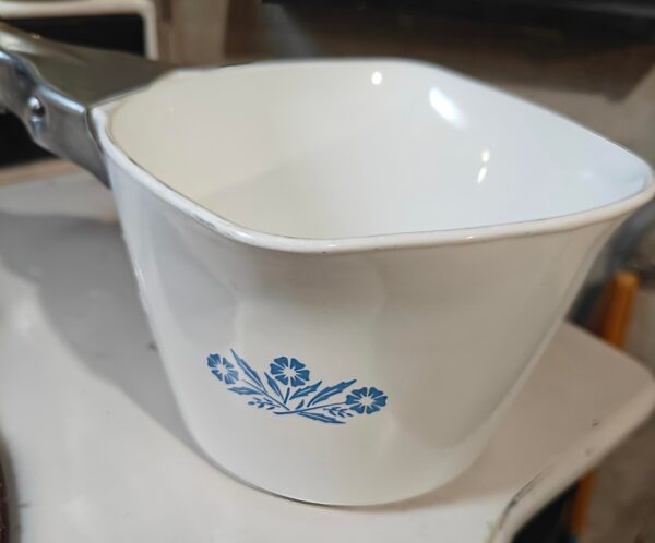 Vintage CorningWare measuring pan - Image 3